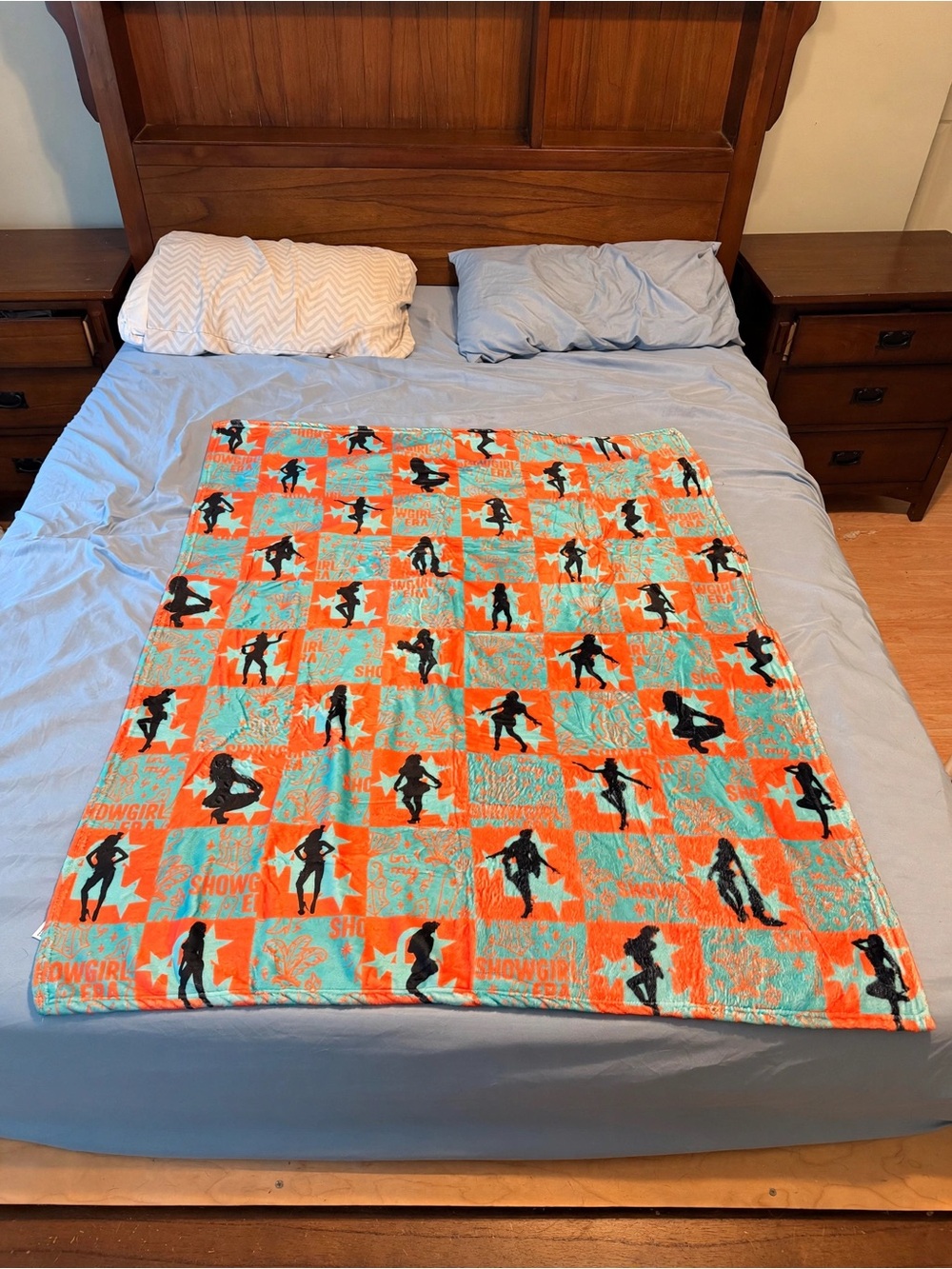 Boutique Showgirl Era Fleece Throw Blanket 40x50